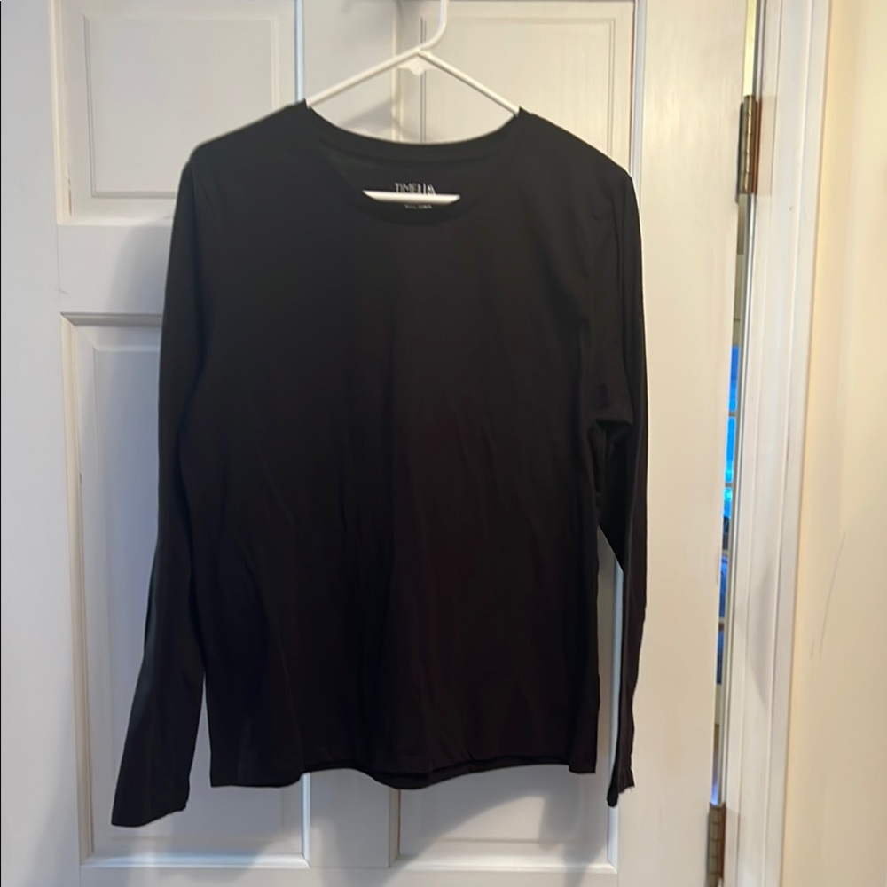 Time and Tru Black Long Sleeve T-Shirt